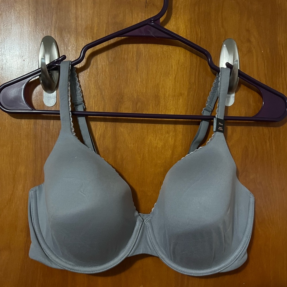 NWT, 34DD, Victoria’s Secret, Body By Victoria Lined Perfect Coverage bra